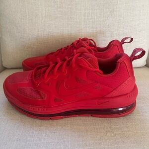 RED NIKE AIR MAX